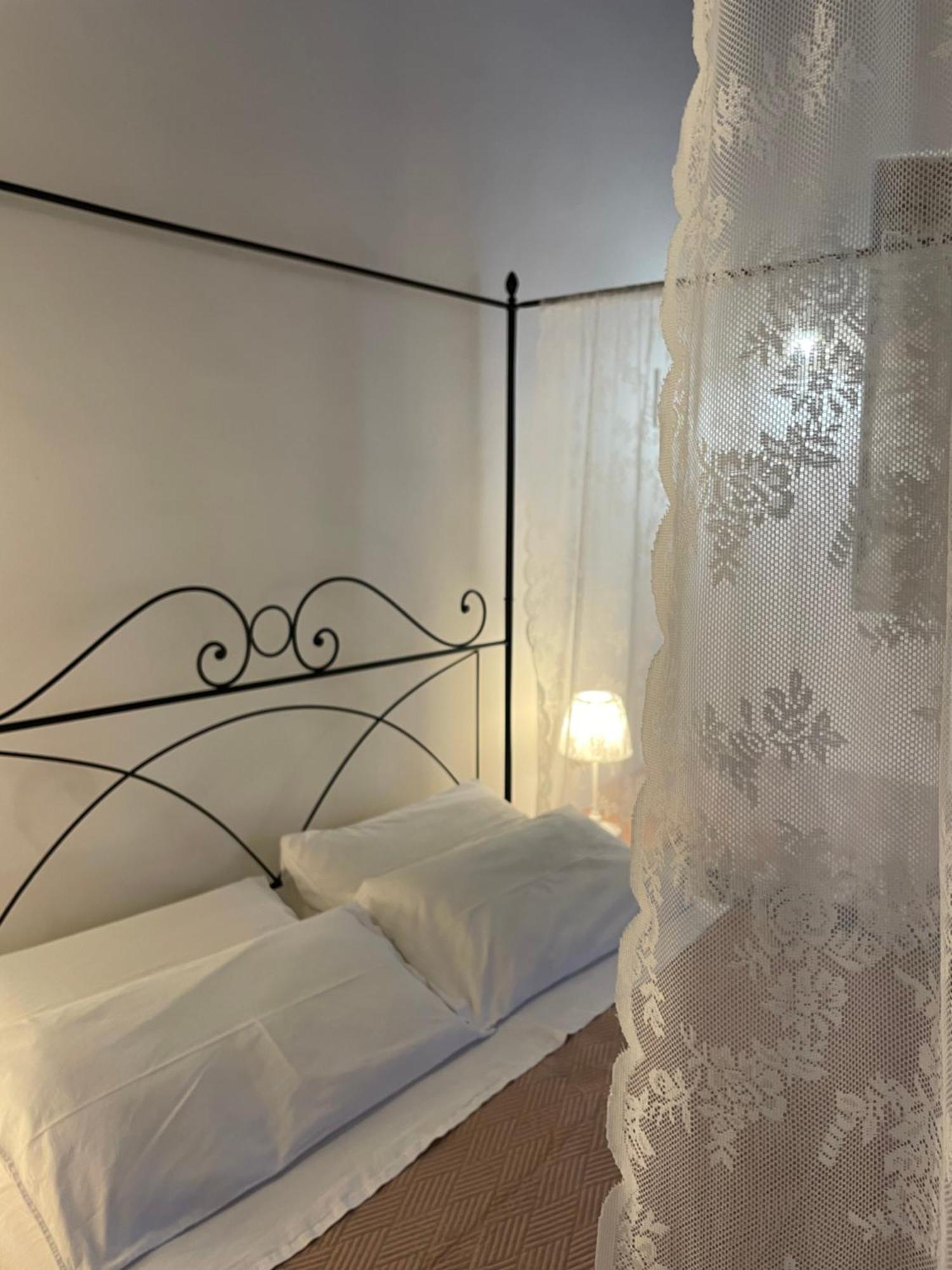 B&B A Modo Mio Foligno Phòng bức ảnh